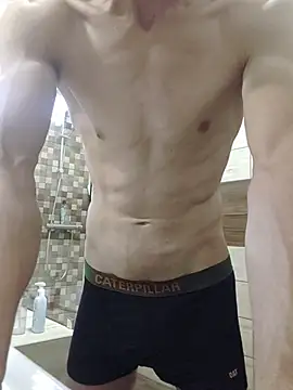 Snapshot of Nakedfanboy chatting on 06/24/26, 02:05 Nakedfanboy online show from 06/24/26, 02:05