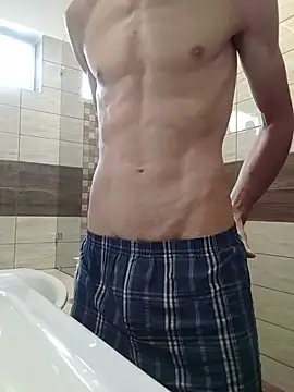 Snapshot of Nakedfanboy chatting on 07/05/26, 07:04 Nakedfanboy online show from 07/05/26, 07:04