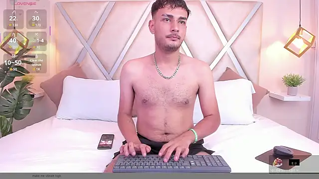 Snapshot of LiamBlake_ chatting on 07/17/26, 05:36 LiamBlake online show from 07/17/26, 05:36
