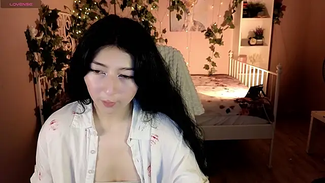 Snapshot of Vanessa_LimX chatting on 06/18/26, 12:31 Vanessa LimX online show from 06/18/26, 12:31