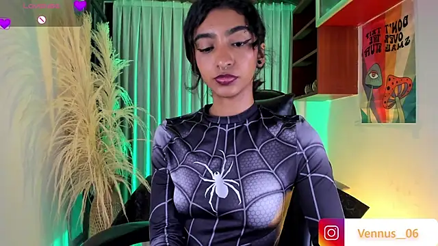 HottieVeroo  online show from 06/17/26, 01:41