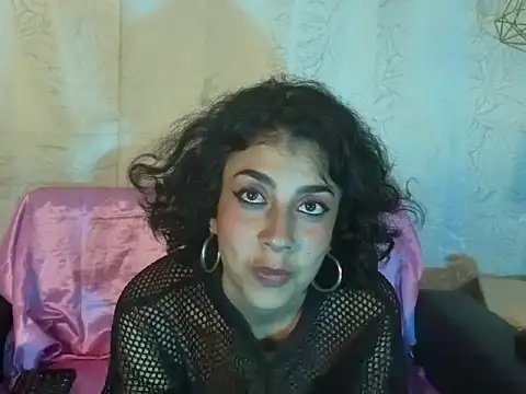 Snapshot of Scarlett_steward chatting on 05/25/26, 08:37 Scarlett steward online show from 05/25/26, 08:37
