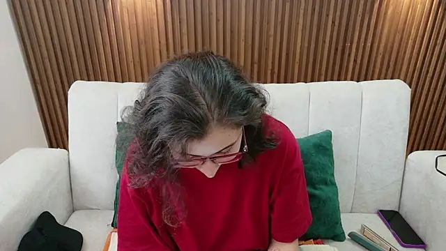 Snapshot of feelena_mysoull chatting on 07/02/26, 01:50 feelena mysoull online show from 07/02/26, 01:50