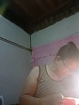 Snapshot of Orio-baby chatting on 07/16/26, 01:22 Orio-baby online show from 07/16/26, 01:22