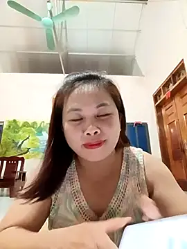-Piieo11- online show from 05/27/26, 02:03