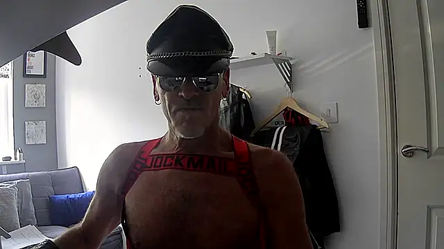 Snapshot of NottsLeather chatting on 05/26/26, 09:49 NottsLeather online show from 05/26/26, 09:49