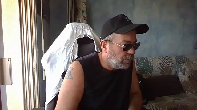 Snapshot of panda_06200 chatting on 06/04/26, 08:20 panda 06200 online show from 06/04/26, 08:20