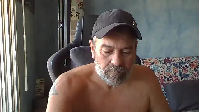 Snapshot of panda_06200 chatting on 07/11/26, 06:49 panda 06200 online show from 07/11/26, 06:49
