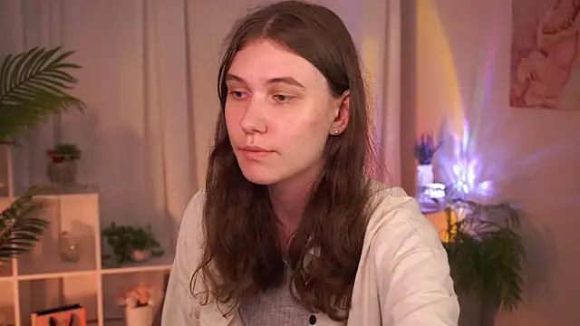 Snapshot of EmilyBellamy chatting on 06/02/26, 03:25 EmilyBellamy online show from 06/02/26, 03:25