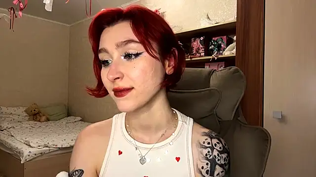 Snapshot of MartaCali chatting on 05/27/26, 06:27 MartaCali online show from 05/27/26, 06:27