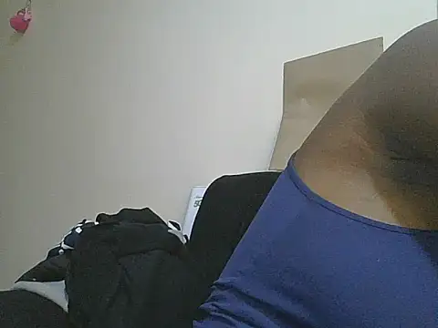 Snapshot of sexylittleprincess1 chatting on 06/13/26, 01:14 sexylittleprincess1 online show from 06/13/26, 01:14