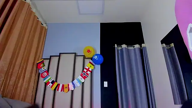 Snapshot of Ellis-Rossi chatting on 07/07/26, 07:29 Ellis-Rossi online show from 07/07/26, 07:29