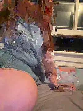 Snapshot of alyssabbygirll chatting on 06/17/26, 12:46 alyssabbygirll online show from 06/17/26, 12:46