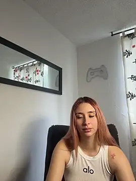Snapshot of Sophia_LuxxX chatting on 07/01/26, 03:12 Sophia LuxxX online show from 07/01/26, 03:12