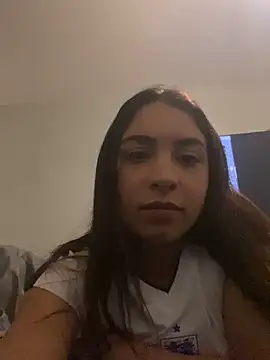 Snapshot of naomiiii55 chatting on 06/16/26, 03:20 naomiiii55 online show from 06/16/26, 03:20
