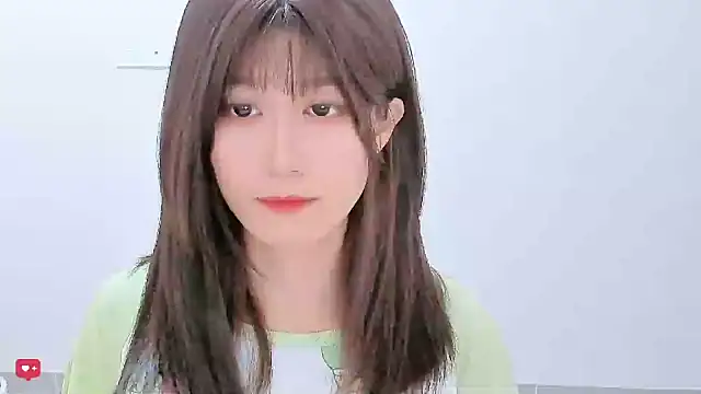 Snapshot of Sunflower_cute11 chatting on 06/03/26, 02:03 Sunflower cute11 online show from 06/03/26, 02:03