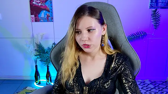 LilitEverly online show from 06/14/26, 02:35