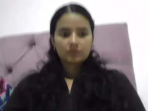 micaelamoreno18 online show from 05/28/26, 12:41