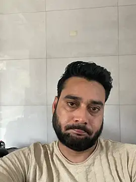 VBRAWN01 online show from 06/25/26, 10:42