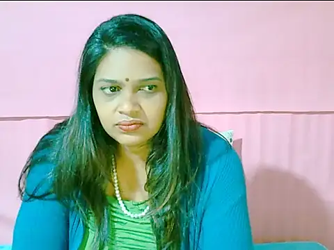Snapshot of SexyIndianSugar chatting on 05/28/26, 05:49 SexyIndianSugar online show from 05/28/26, 05:49