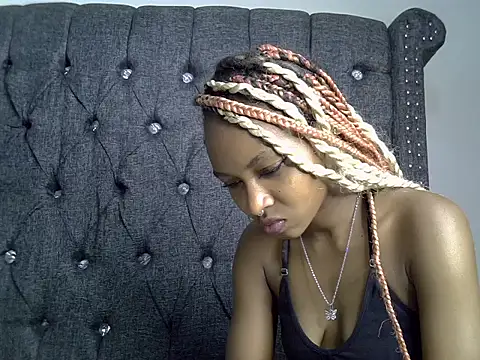 Snapshot of cocolaurah chatting on 07/12/26, 08:55 cocolaurah online show from 07/12/26, 08:55