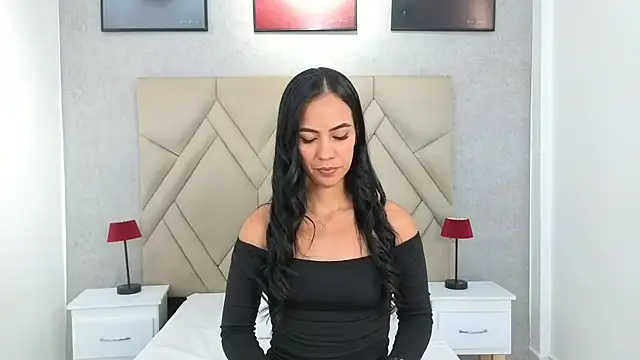Snapshot of Oriana_Sarmiento chatting on 06/25/26, 07:40 Oriana Sarmiento online show from 06/25/26, 07:40