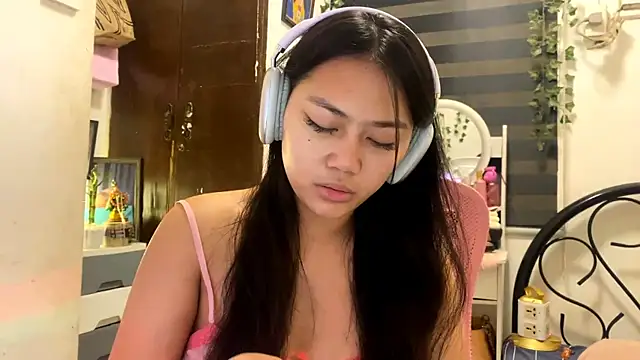 Snapshot of CristiLadson chatting on 05/28/26, 10:29 CristiLadson online show from 05/28/26, 10:29