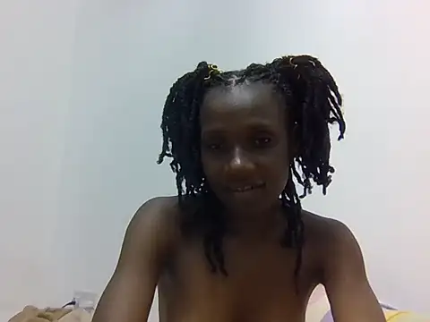 Snapshot of Sexxy_petite1 chatting on 06/16/26, 04:09 Sexxy petite1 online show from 06/16/26, 04:09