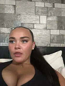Snapshot of MaddisonWhitex chatting on 05/30/26, 07:11 MaddisonWhitex online show from 05/30/26, 07:11
