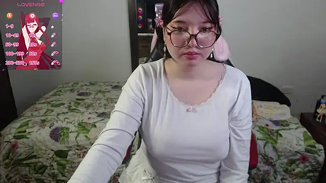 Snapshot of Hinata_kawaii chatting on 06/08/26, 09:31 Hinata kawaii online show from 06/08/26, 09:31