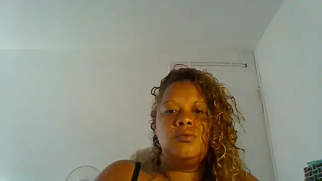 Snapshot of DOMINATRICESANDRA chatting on 06/01/26, 07:54 DOMINATRICESANDRA online show from 06/01/26, 07:54