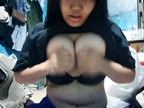Snapshot of angelicnaughtybb chatting on 07/26/26, 05:53 angelicnaughtybb online show from 07/26/26, 05:53