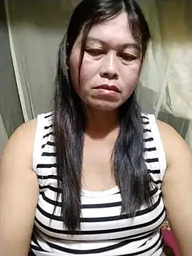 Snapshot of -Hatybi- chatting on 07/06/26, 05:59 -Hatybi- online show from 07/06/26, 05:59