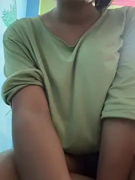 Snapshot of callme-sugarpieee chatting on 05/28/26, 12:24 callme-sugarpieee online show from 05/28/26, 12:24