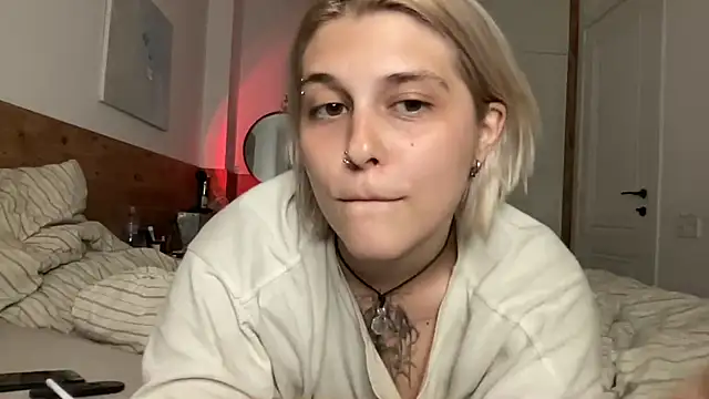 Ella Bloom online show from 06/23/26, 05:11