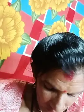Snapshot of Cut_umang74 chatting on 07/06/26, 04:31 Cut umang74 online show from 07/06/26, 04:31