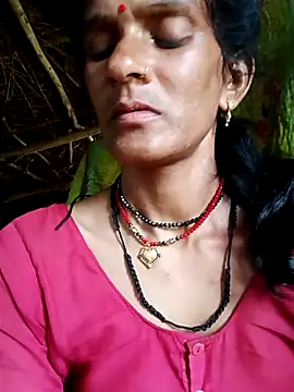 Snapshot of Cut_umang74 chatting on 07/20/26, 10:39 Cut umang74 online show from 07/20/26, 10:39