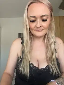Snapshot of Alex-Blond chatting on 07/20/26, 10:07 Alex-Blond online show from 07/20/26, 10:07
