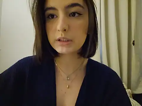 Snapshot of Juh_castro chatting on 06/17/26, 06:53 Juh castro online show from 06/17/26, 06:53