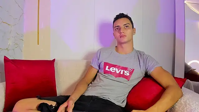 andrewevans46 online show from 06/02/26, 01:13
