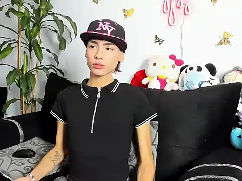 Snapshot of Playboy_andeer chatting on 06/06/26, 04:39 Playboy andeer online show from 06/06/26, 04:39