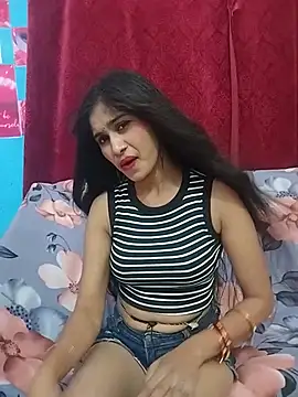 Naughty Kiara  online show from 06/26/26, 04:39