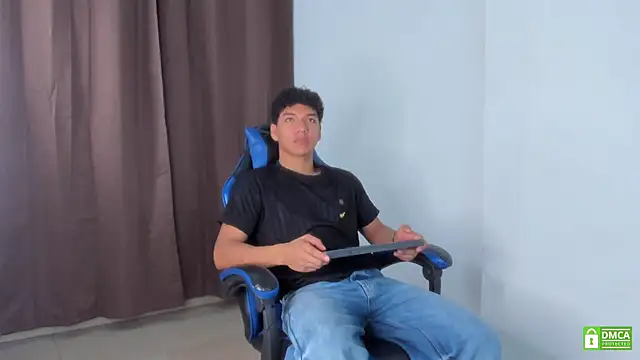 Maximiliano Young online show from 06/11/26, 12:36