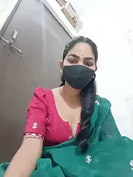 Snapshot of savita97567 chatting on 06/15/26, 01:52 savita97567 online show from 06/15/26, 01:52