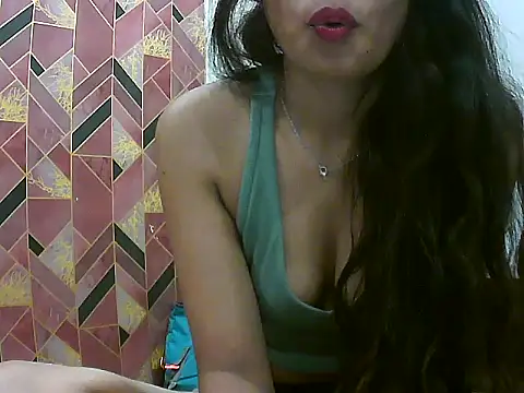 Snapshot of Hot-Roshni chatting on 06/01/26, 11:23 Hot-Roshni online show from 06/01/26, 11:23