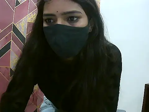 Hot-Roshni online show from 06/05/26, 03:07