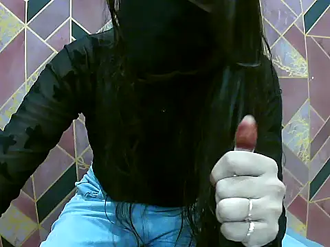 Hot-Roshni online show from 06/15/26, 06:10