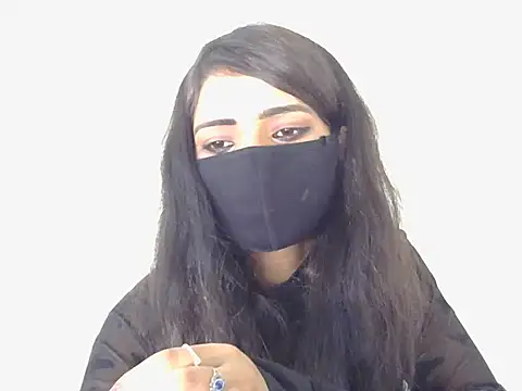 Hot-Roshni online show from 07/14/26, 01:50