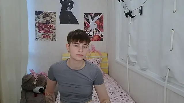 EmyHills online show from 06/21/26, 04:53