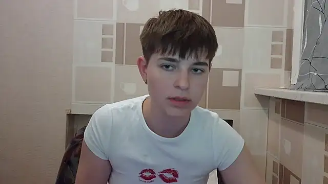 EmyHills online show from 07/30/26, 08:08
